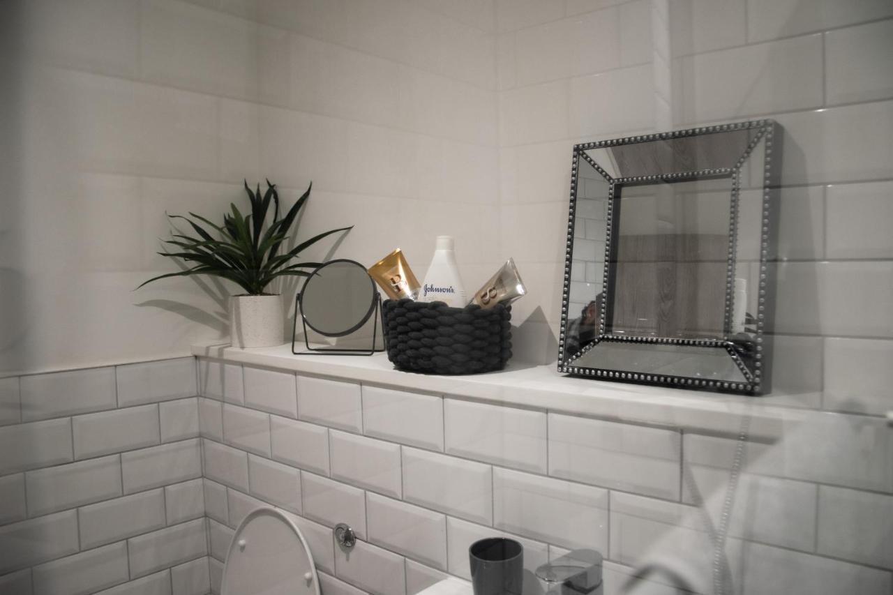 Bv Apt 2 Bedroom At Holmfirth Perfect Views Хъдърсфийлд Екстериор снимка