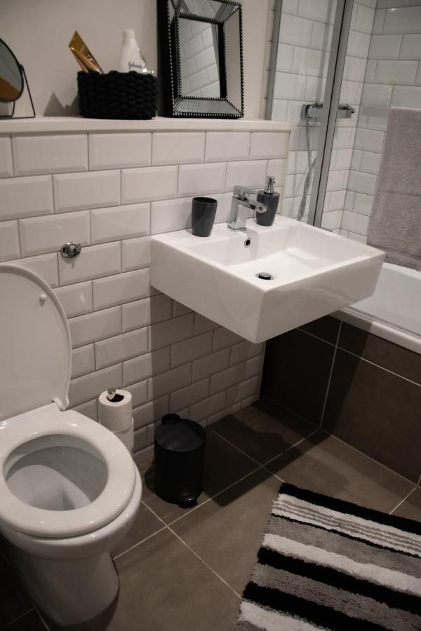 Bv Apt 2 Bedroom At Holmfirth Perfect Views Хъдърсфийлд Екстериор снимка